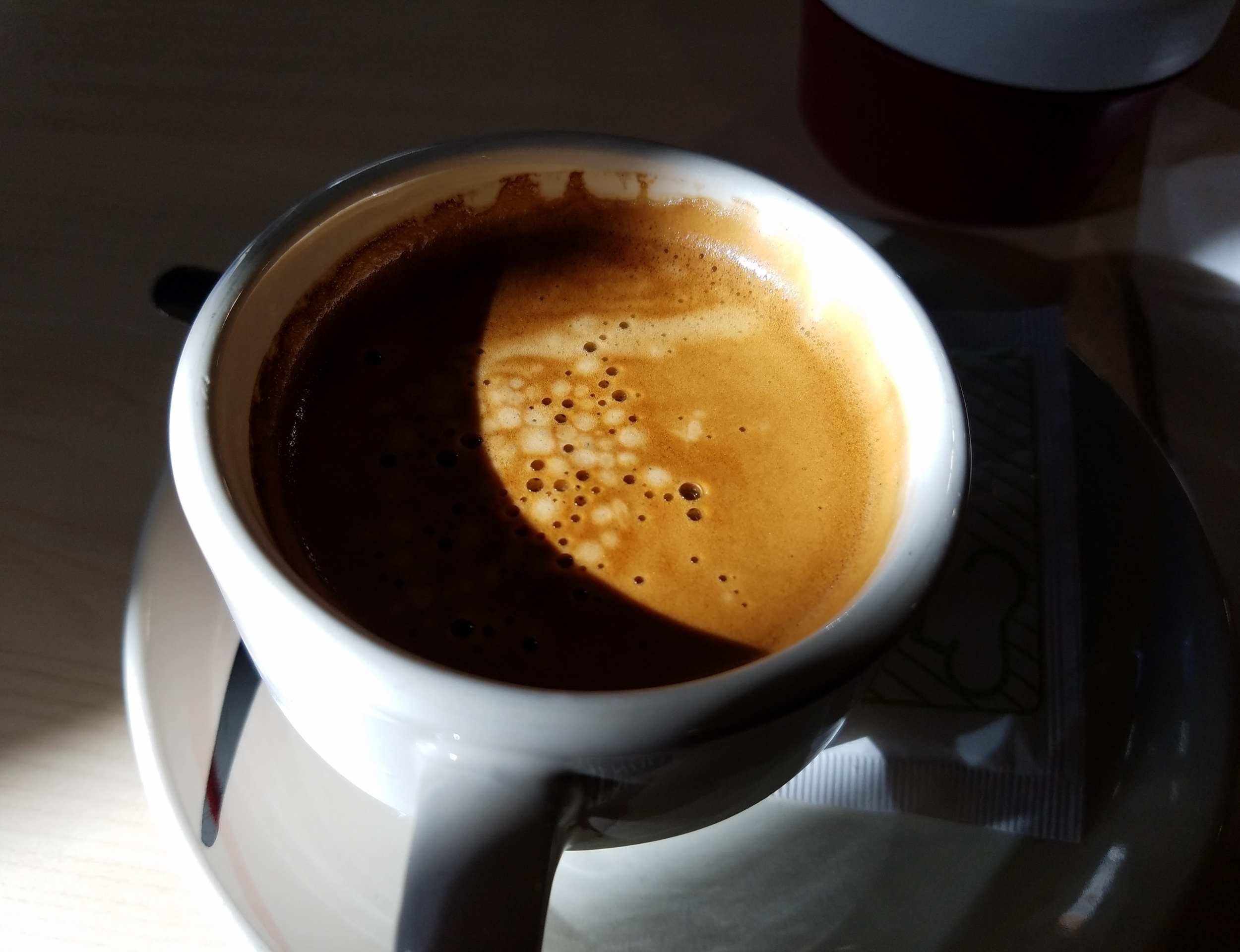 Cortado: Kökeninden Hazırlığına Kahve Tutkunlarının Rehberi