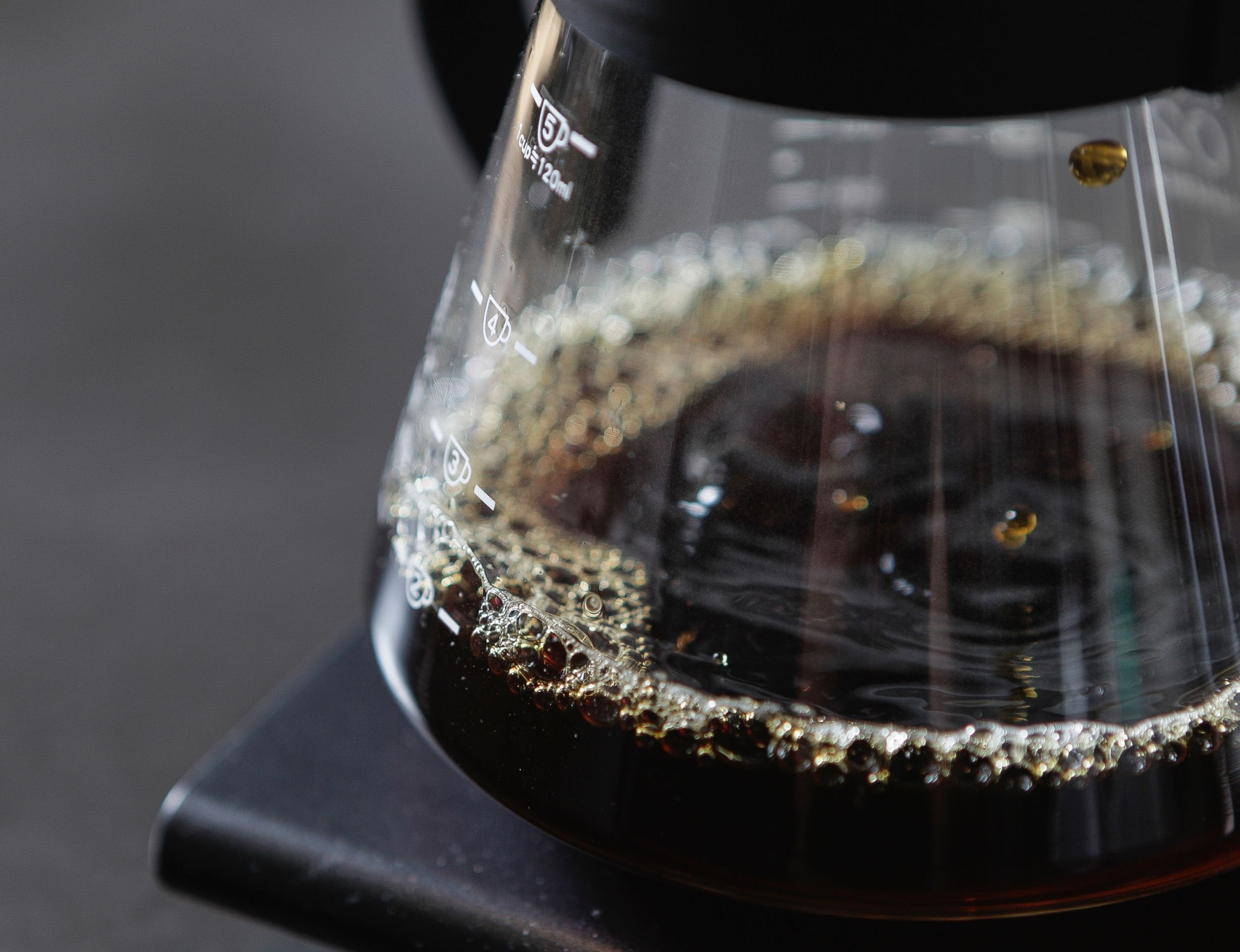 Kahve Demleme Teknikleri: Eşsiz Tat ve Aroma İçin İpuçları